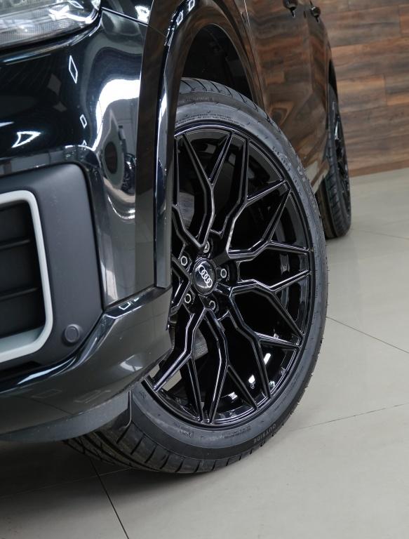 Audi Q2 1.0 tfsi sport | pdc | 19" | driveselect |