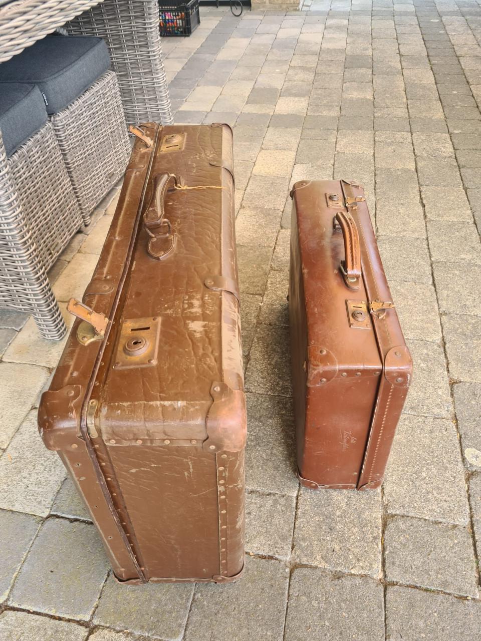 2 vintage koffers 100 jaar oud