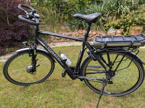Nette sportieve E-bike. Geheel in orde.