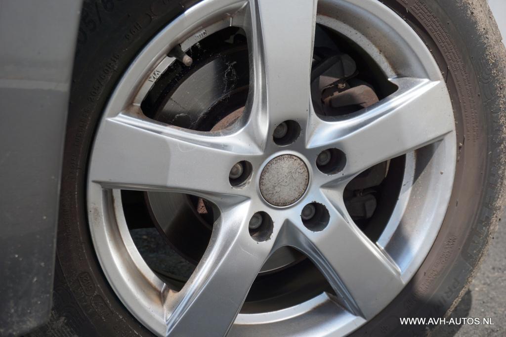 Mitsubishi Outlander 2.0 invite+