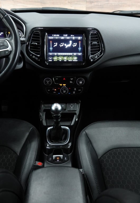 Jeep Compass 1.3t longitude | cruise | pdc | camera |