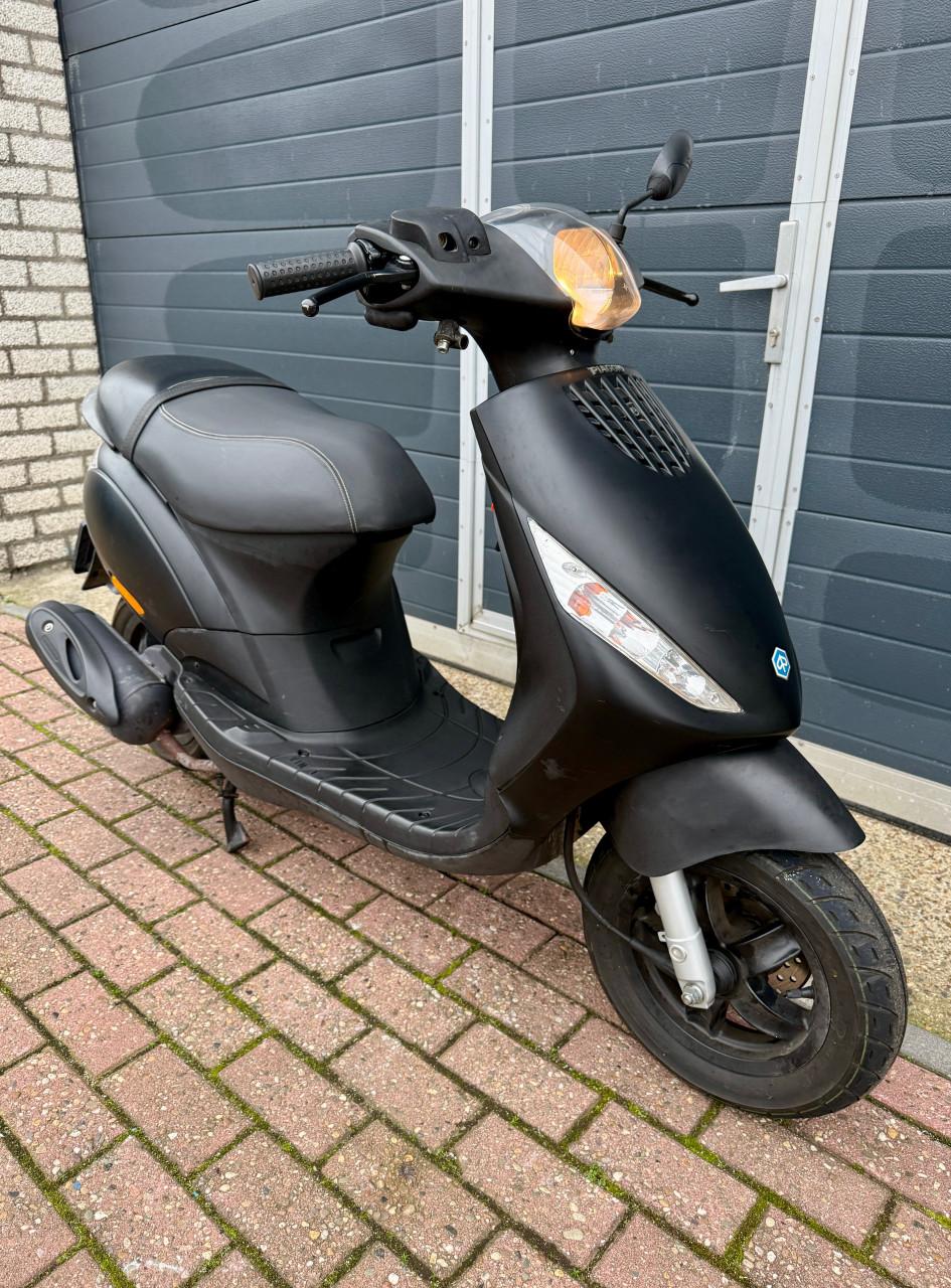 Piaggio zip 2016 1e eigenaar