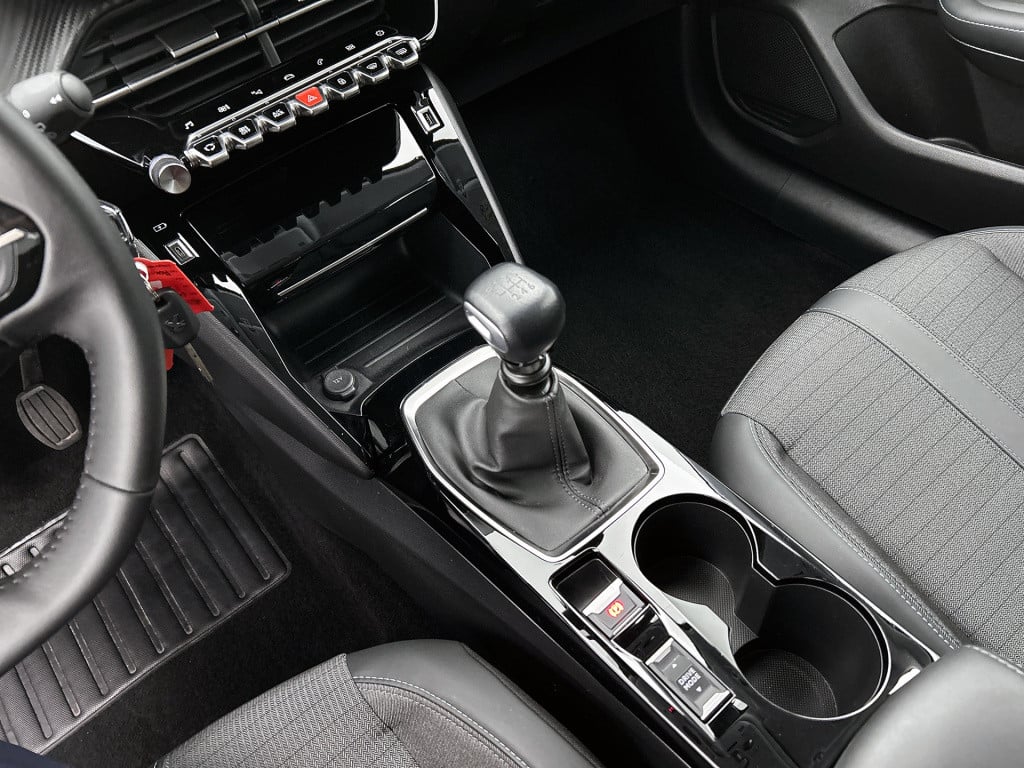 Peugeot 208 100 pk allure | rijklaar | navi | camera achter |