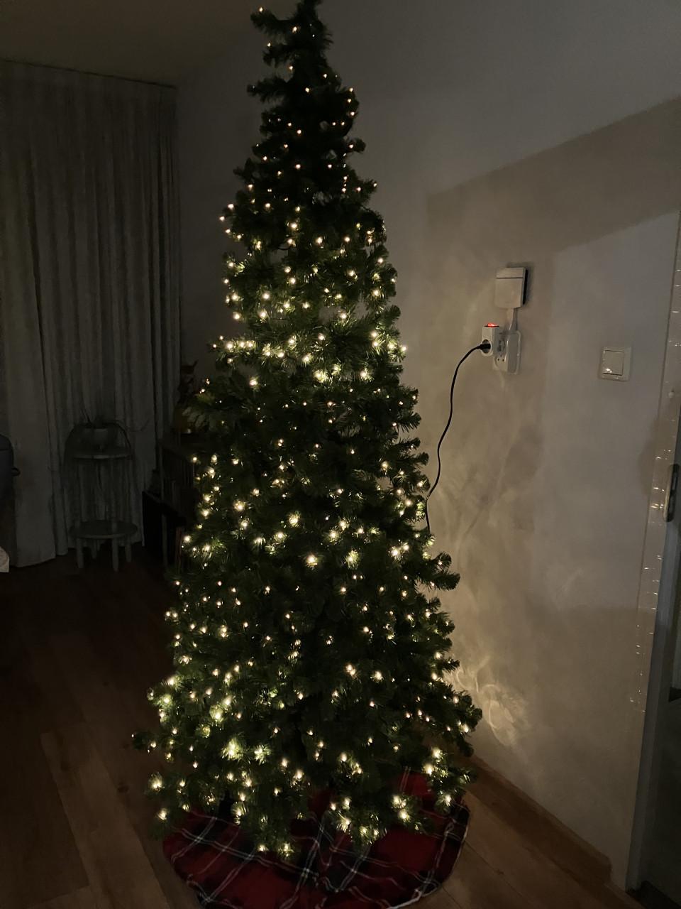 Slanke Kunst kerstboom 230 cm  met 800 lichtjes