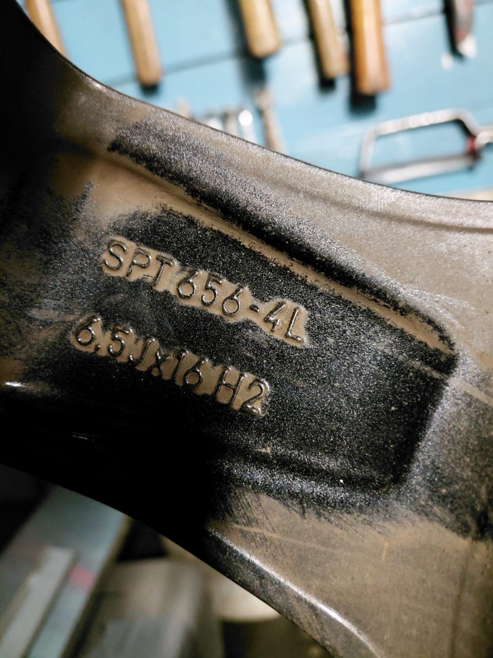 Aluminium velgen met banden