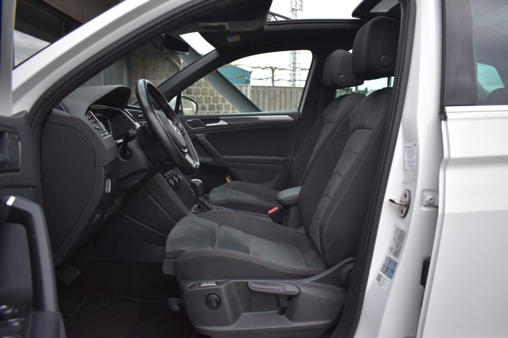 Volkswagen Tiguan 1.5 tsi act highline r-line | trekhaak | camera | dynaudi