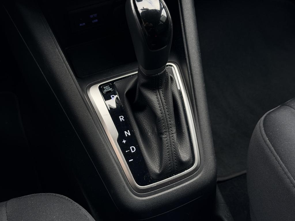 Hyundai Ix20 1.6i go! pdc achter | lmv | airco | trekhaak