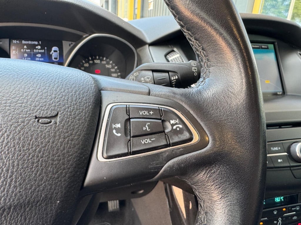 Ford Focus wagon 1.5 titanium edition