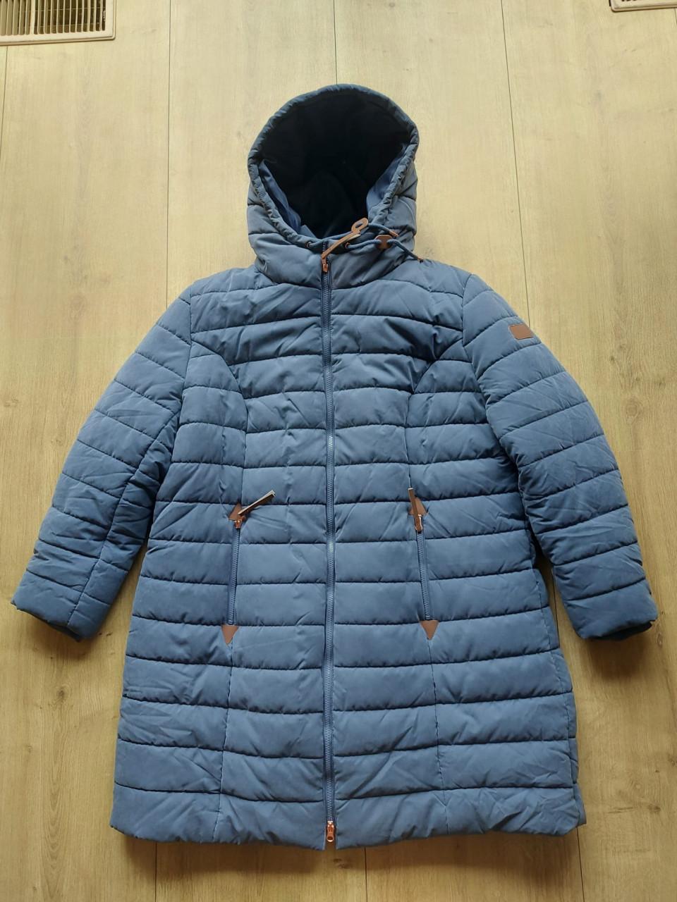 Splinternieuwe lange gewatteerde jas, 2-in-1 look indigo (maat 52)