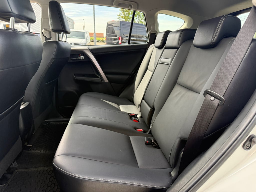 Toyota Rav4 2.5 hybrid executive business