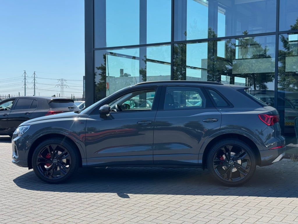Audi Q3 35 tfsi advanced * matrix led * keyless * trekhaak