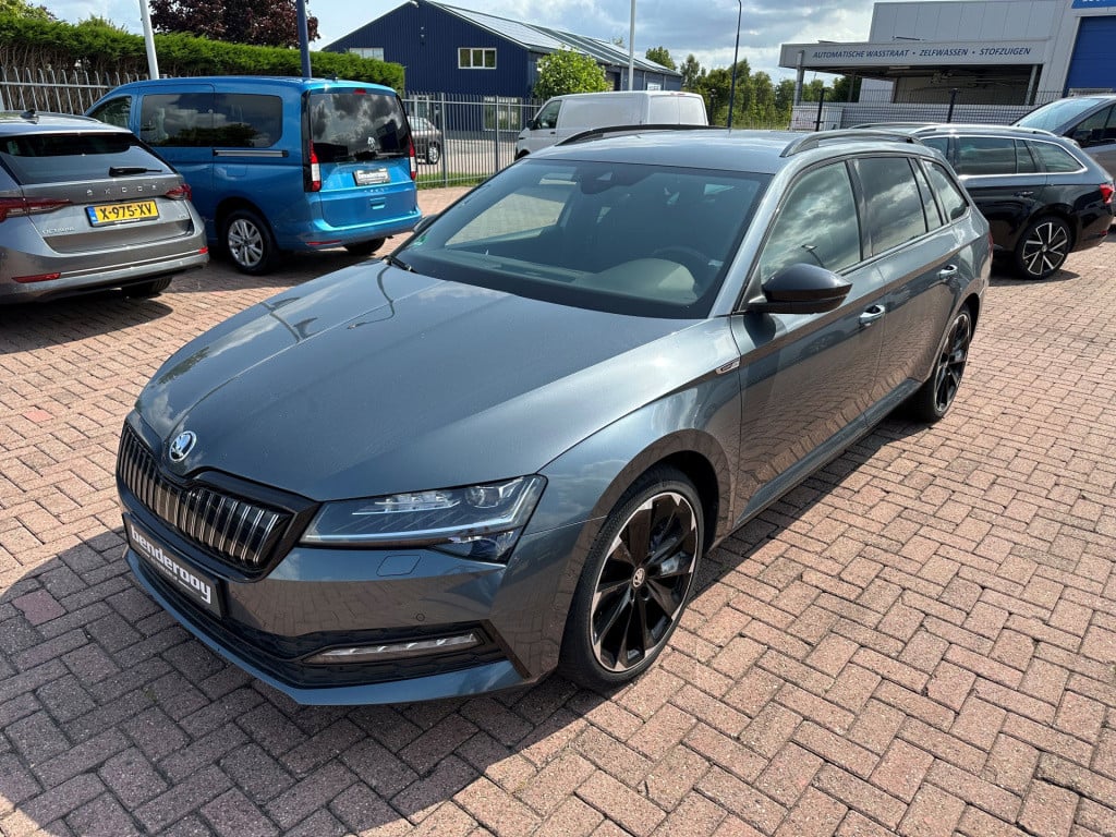 Skoda Superb combi 1.4 tsi iv 218pk sportline