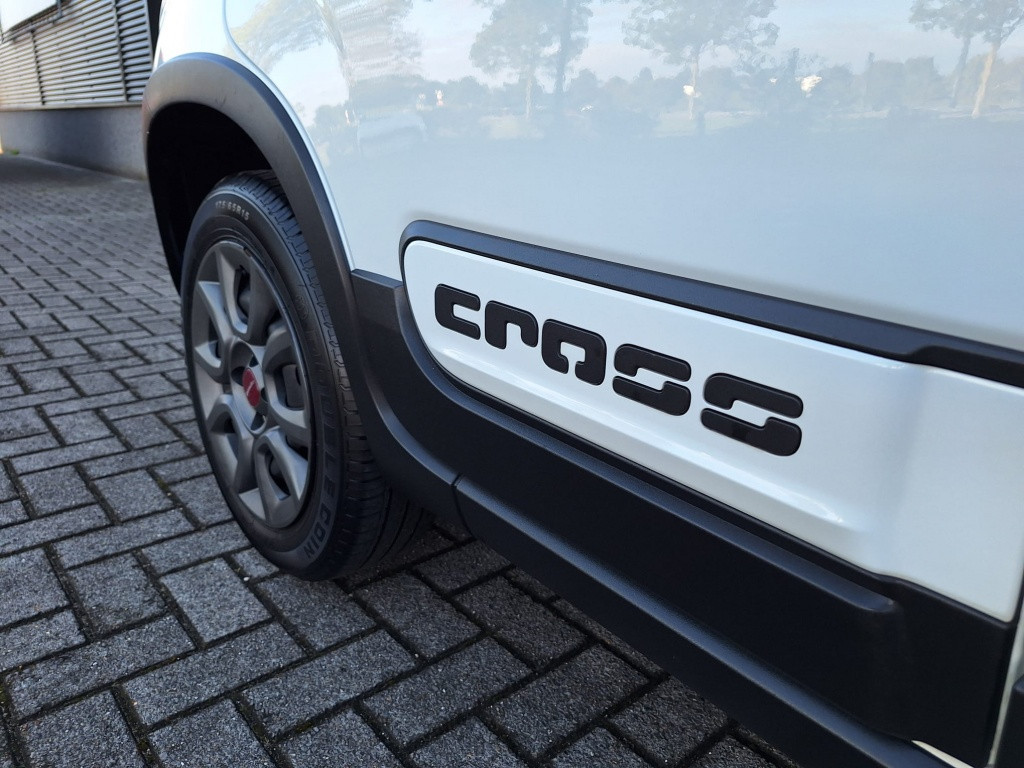 Fiat Panda 1.0 hybrid city cross
