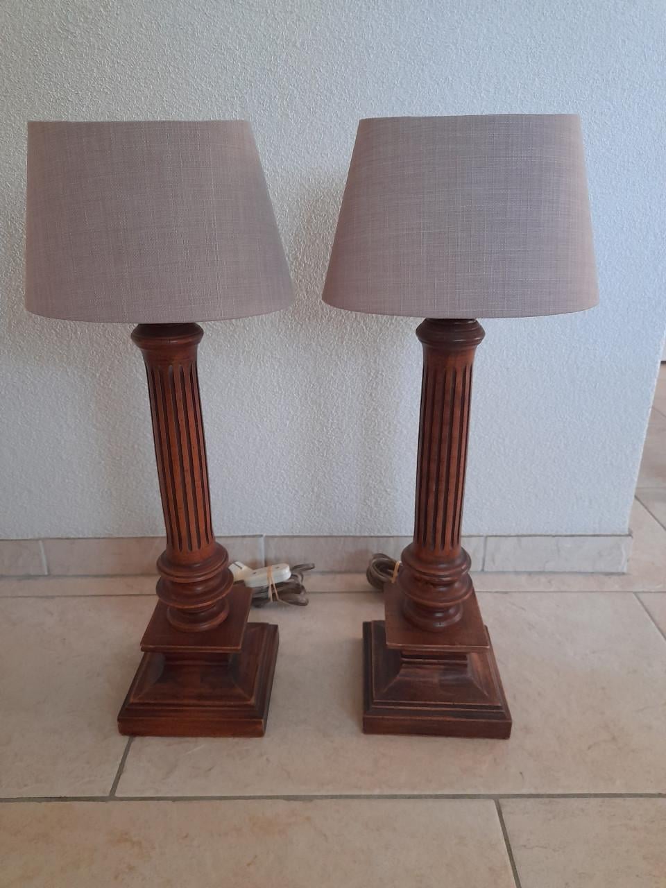 Mooie tafel Lampen  62H (z.g.a.n.)