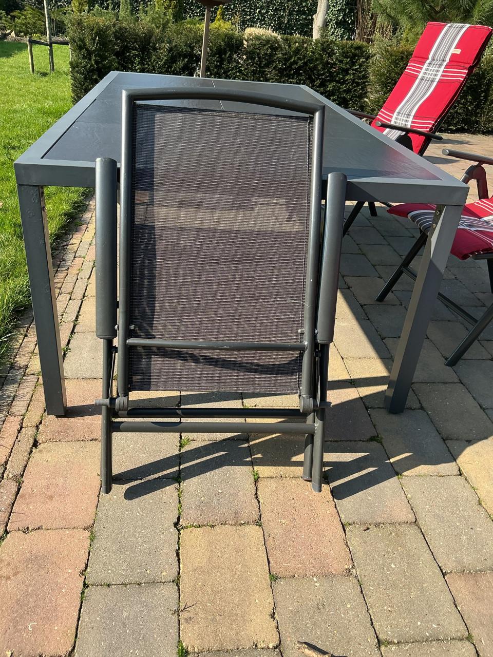 Tuintafel en 4 stoelen