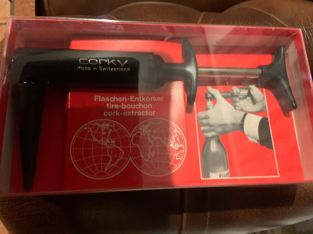 Te koop; corky kurken trekker kurkentrekker keuken koken perslucht kado