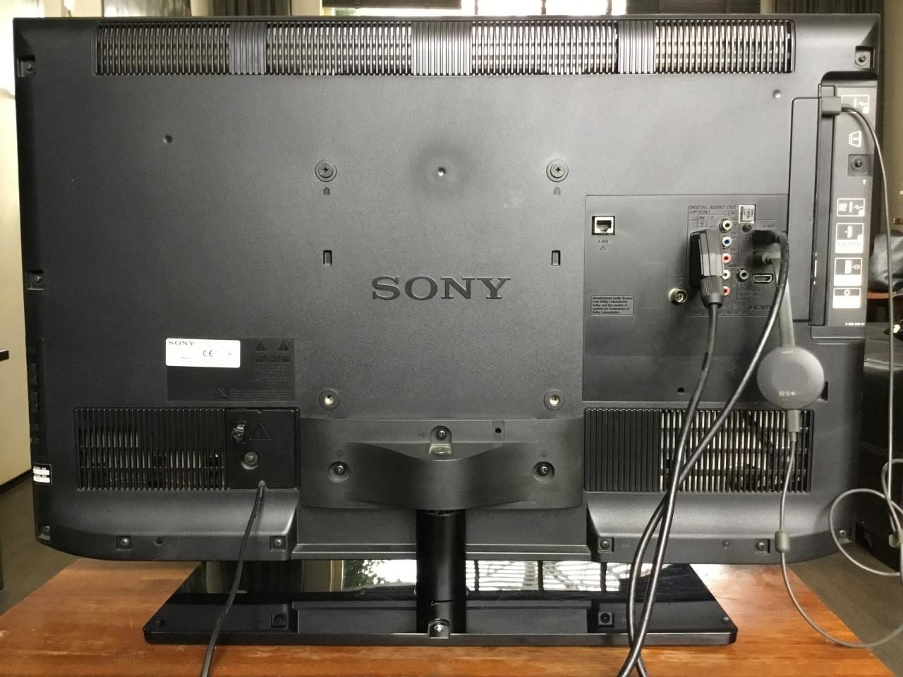 SONY LCD digital colour tv BRAVIA 32” in uitstekende goedwerkende staat !