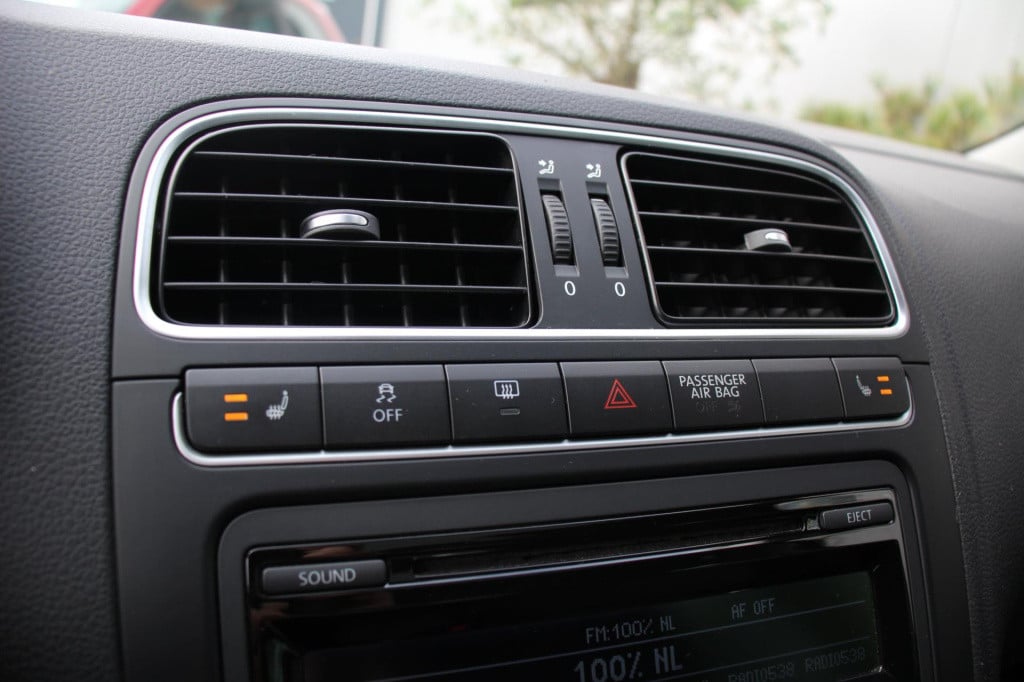 Volkswagen Polo 1.2 tsi highline - trekhaak - stoel verw - schuifkanteldak 