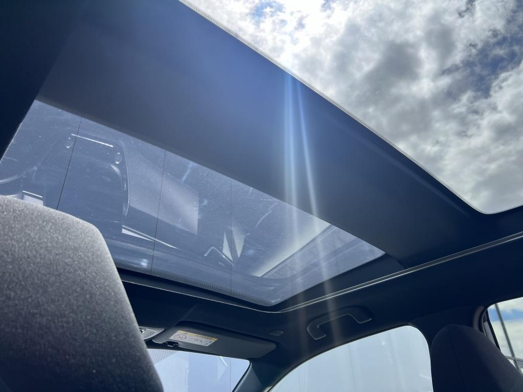 Toyota Corolla Cross hybrid 140 style | panoramadak | stoel en stuurverwarm