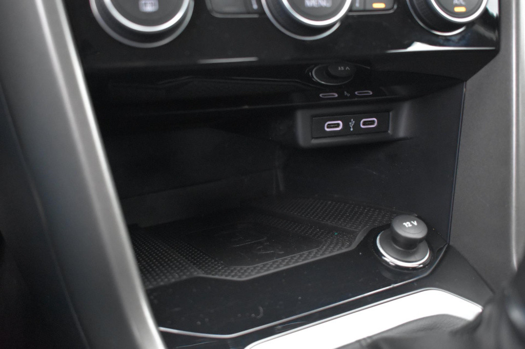 Volkswagen T-roc 1.0 tsi style | apple carplay | navigatie | adaptieve crui