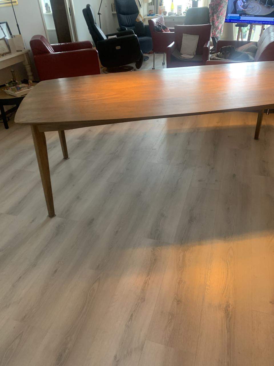 Mango houten tafel als nieuw bij ons te groot