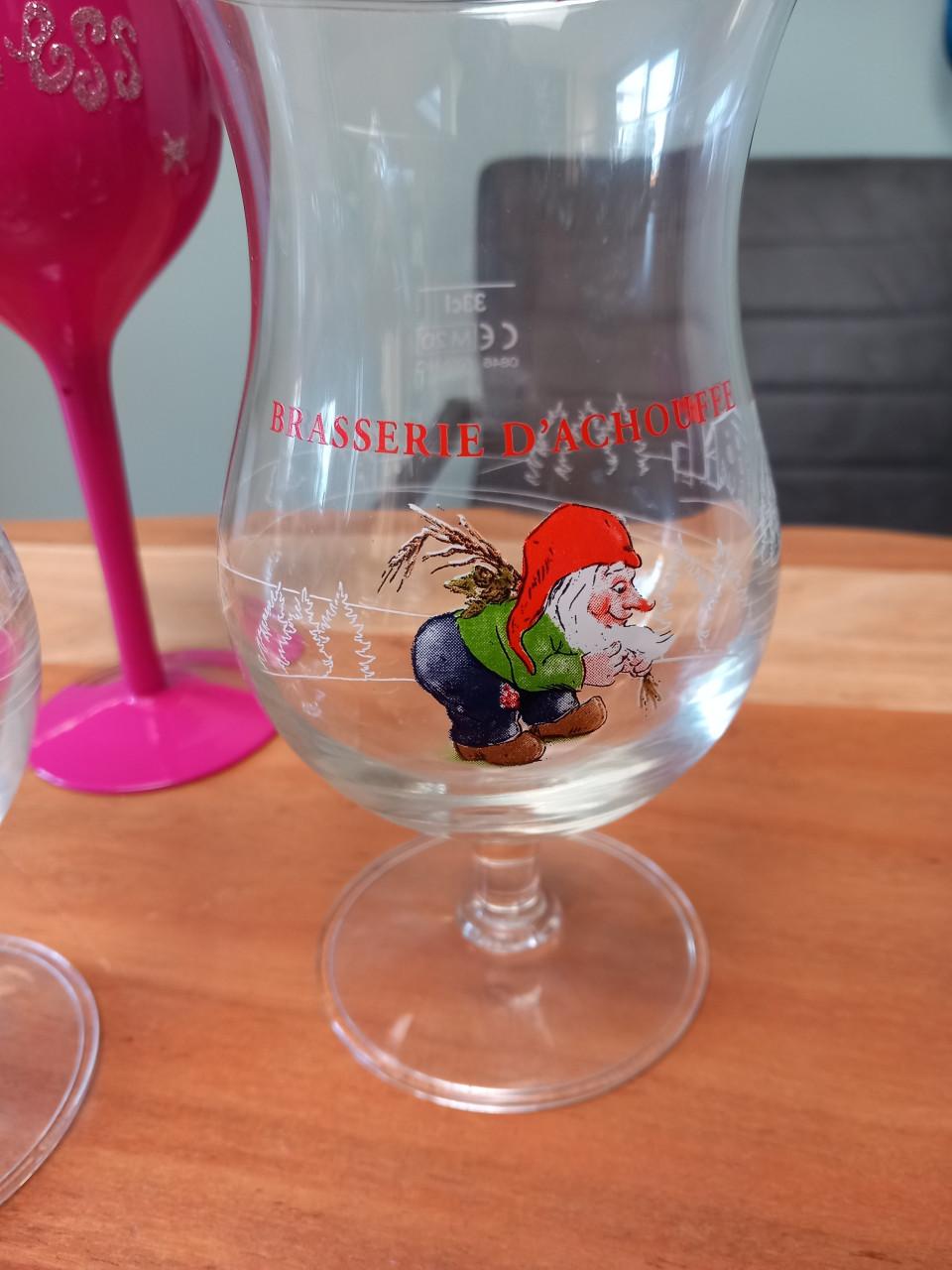 Wijn/bierglazen (La Chouffe)