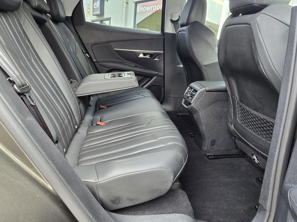 Peugeot 3008 1.2 puretech allure