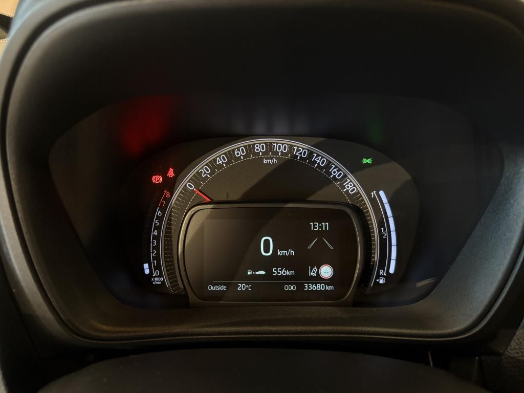 Toyota Aygo X 1.0 vvt-i mt play