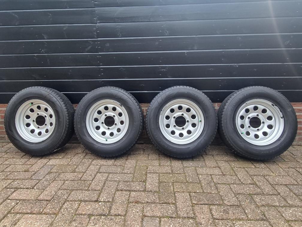 Set winterwielen Suzuki Vitara/ Jimny/ Samurai