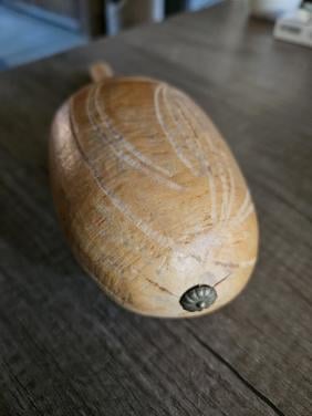 Vintage handpercussie maraca instrument van hout...