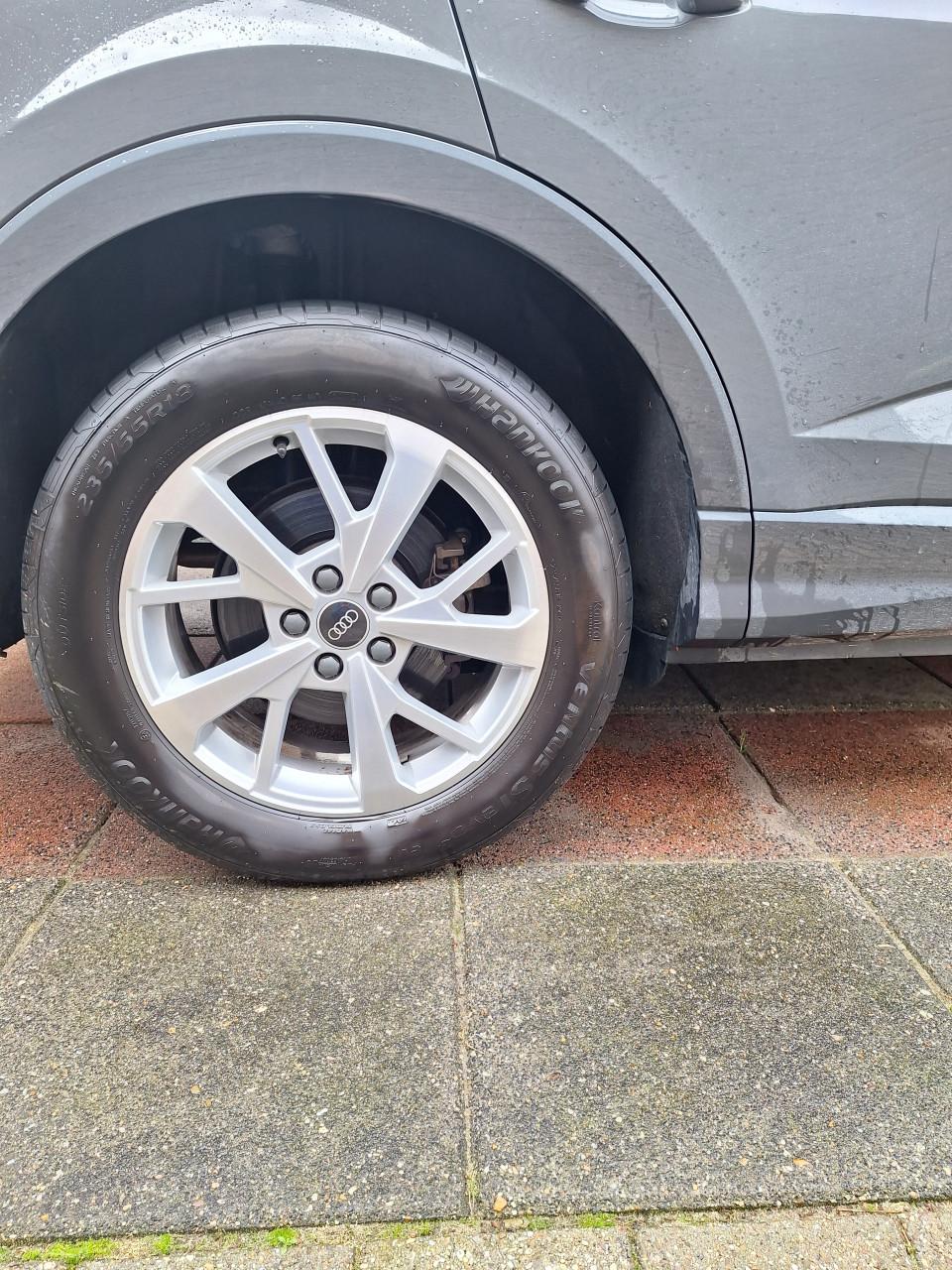 Te koop Audi Q3 velgen + banden