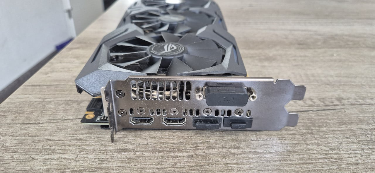 Gtx 1070 Asus ROG Strix