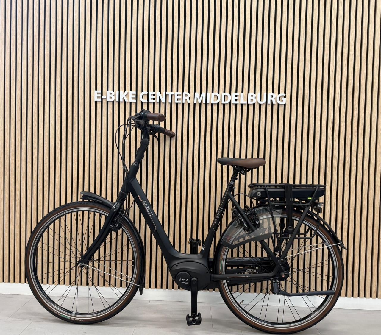 Gazelle Orange C8 Bosch Active Line Plus 57CM 400Wh