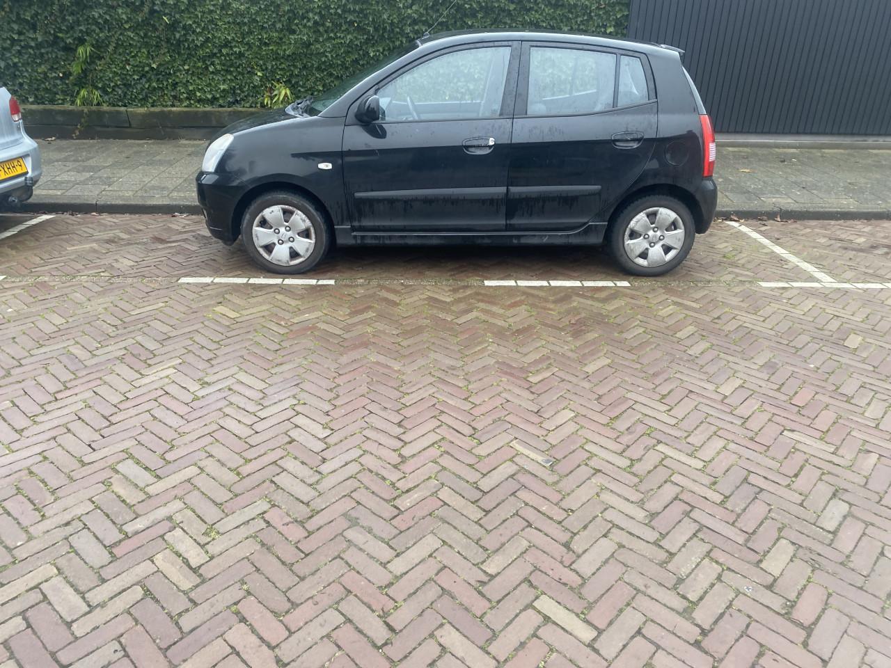 Kia Picanto 2007 – APK afgekeurd – rijdt goed – voor klusser/export