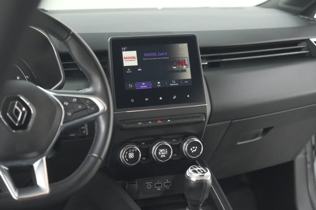 Renault Clio tce 100 intens | parkeersensoren | apple carplay | climate con