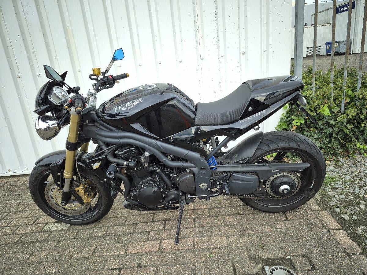 Triumph Speed Triple 1050 uit 2007, stoere naked bike