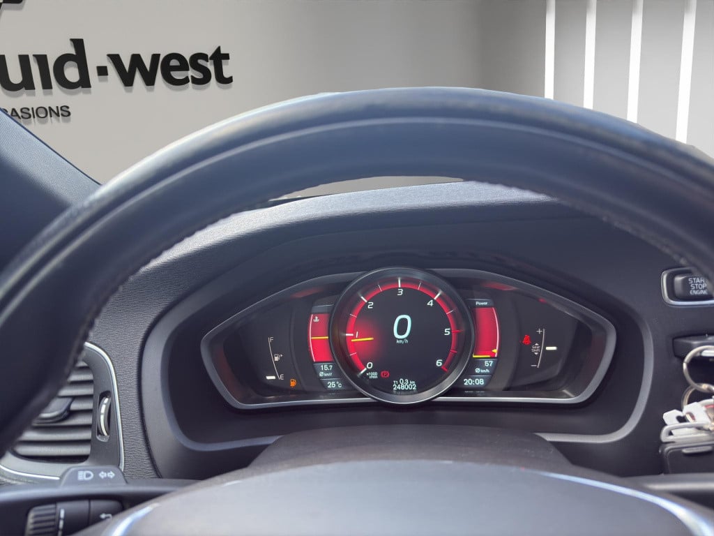 Volvo V40 1.6 d2 r-design leder led memory stoelverwarming