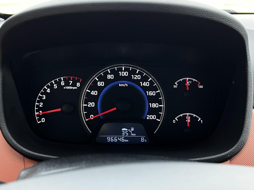 Hyundai I 10 1.0i i-motion comfort | cruise control | radio | climate contr