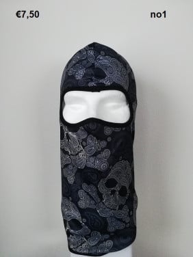 Bivakmuts met Skull voor onder de Helm