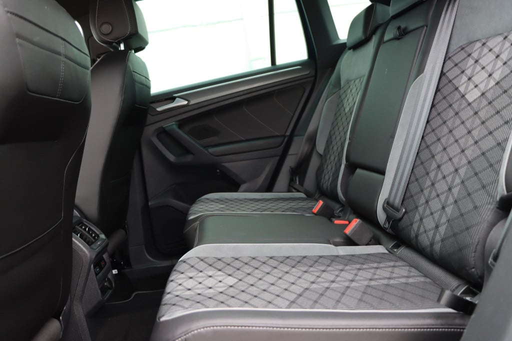 Volkswagen Tiguan 1.4 tsi ehybrid r-line business+ 245pk dsg6