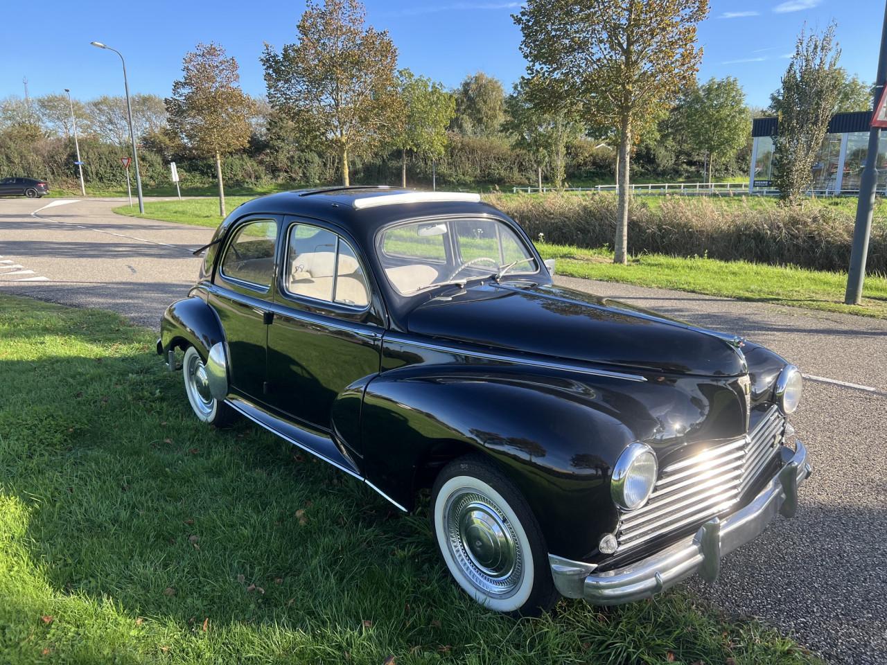 Schitterende Peugeot 203 uit 1955