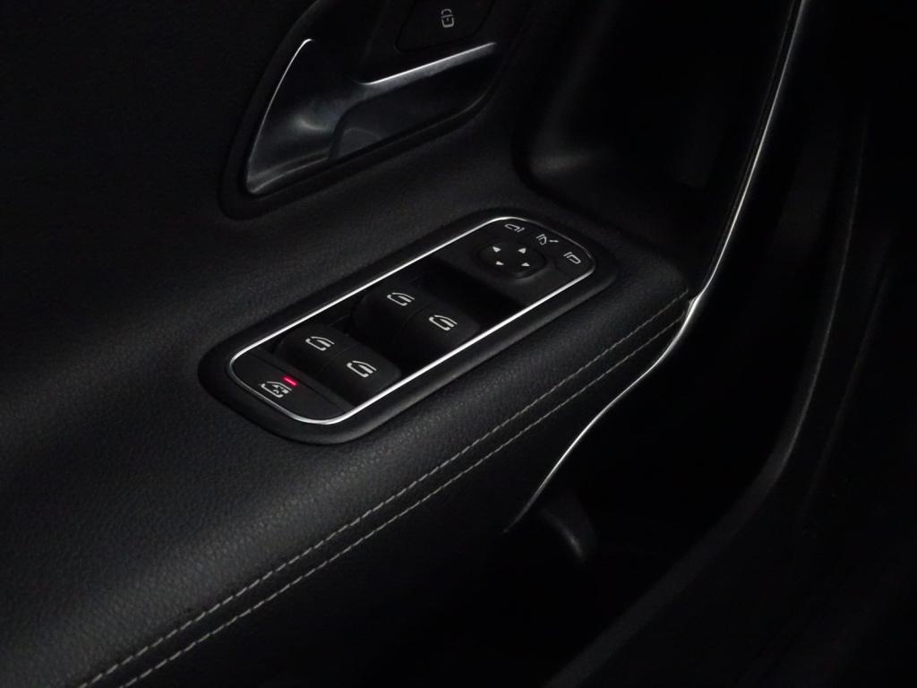 Mercedes-Benz A-Klasse 200 business solution plus upgrade | camera | led | 