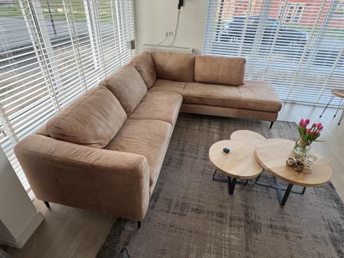 Lederen hoekbank te koop