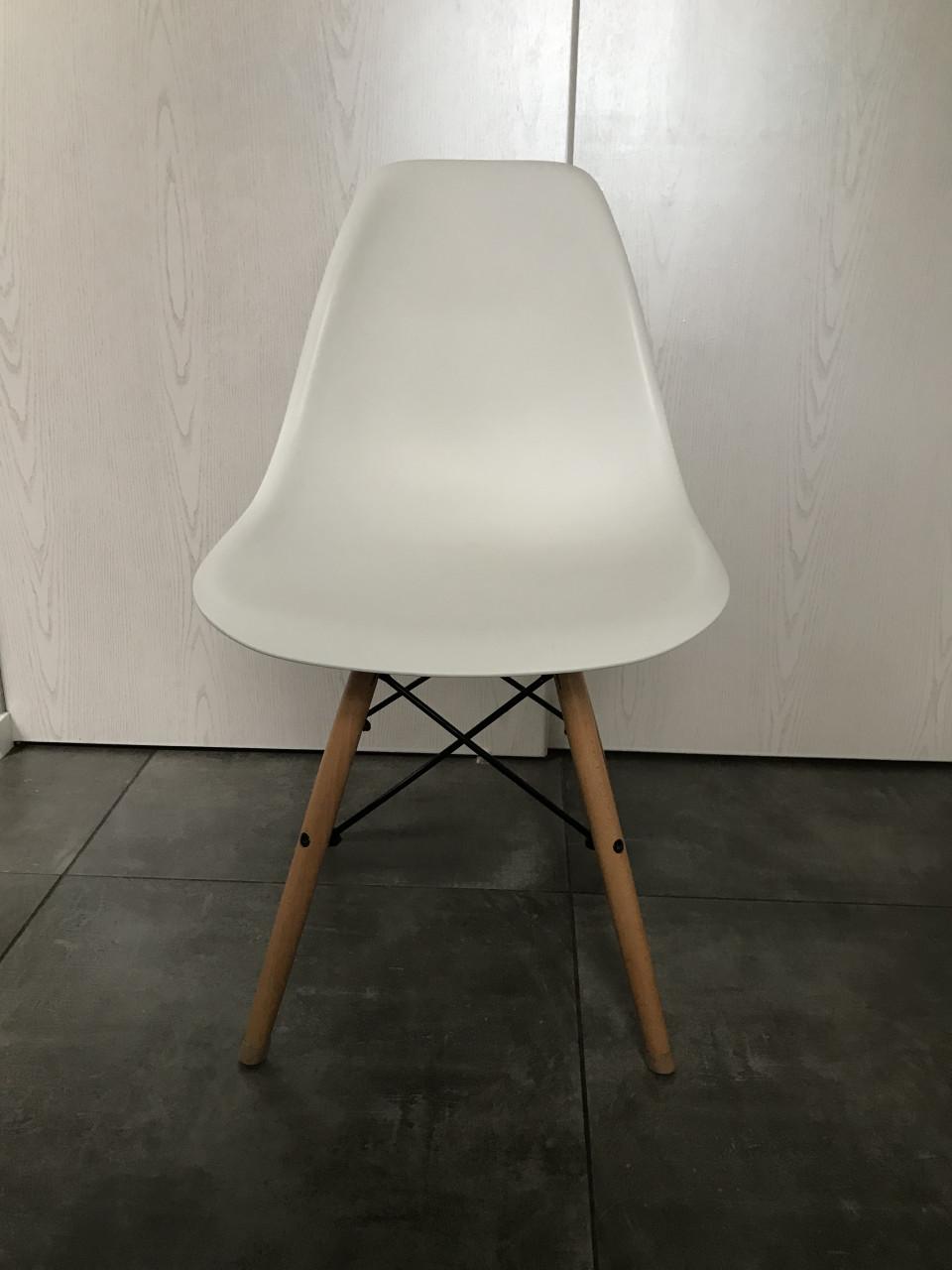 4 witte eetkamer stoeltjes