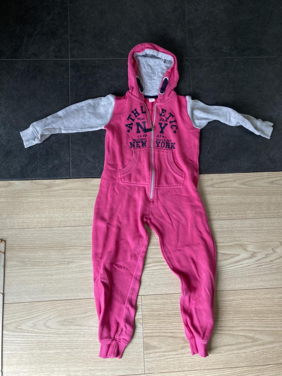 Roze grijze onesie Frendz maat 122