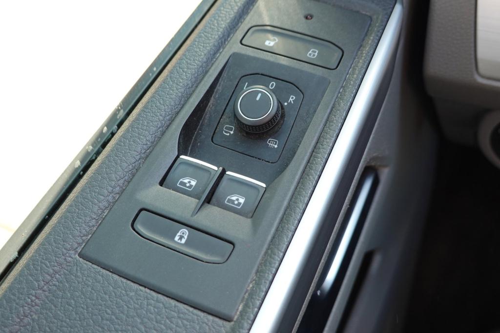 Volkswagen Transporter 2.0 tdi l2h1 30 dc 150-pk automaat bulli