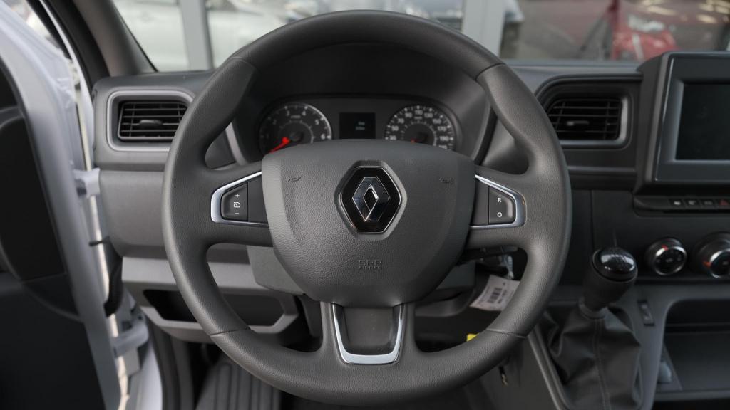 Renault Master t35 2.3 dci 135 l2h2 comfort | direct leverbaar | navigatie 