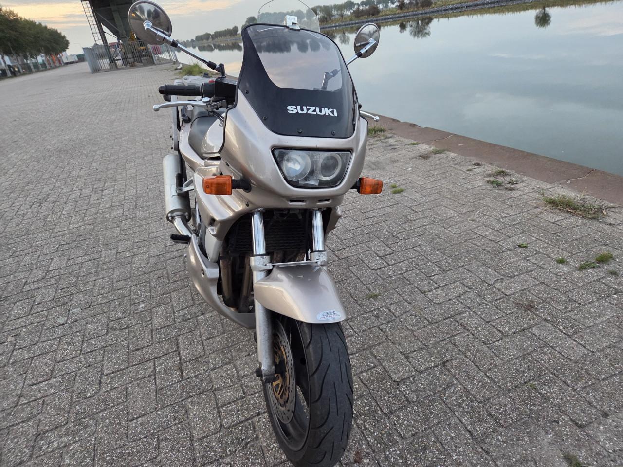 Suzuki GSF1200 Bandit met 3 delig kofferset