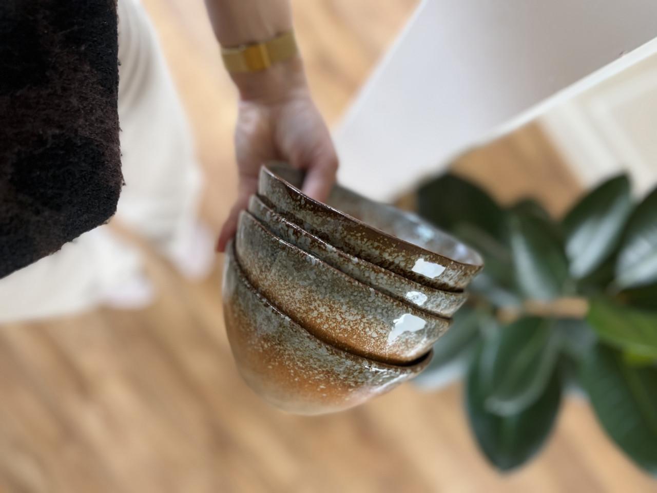 4 borden en 4 schaaltjes Xenos servies