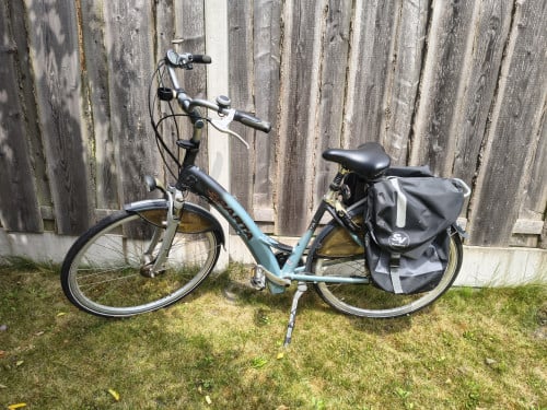 Prachtige blauwe elektrische Sparta damesfiets. Opknapper!